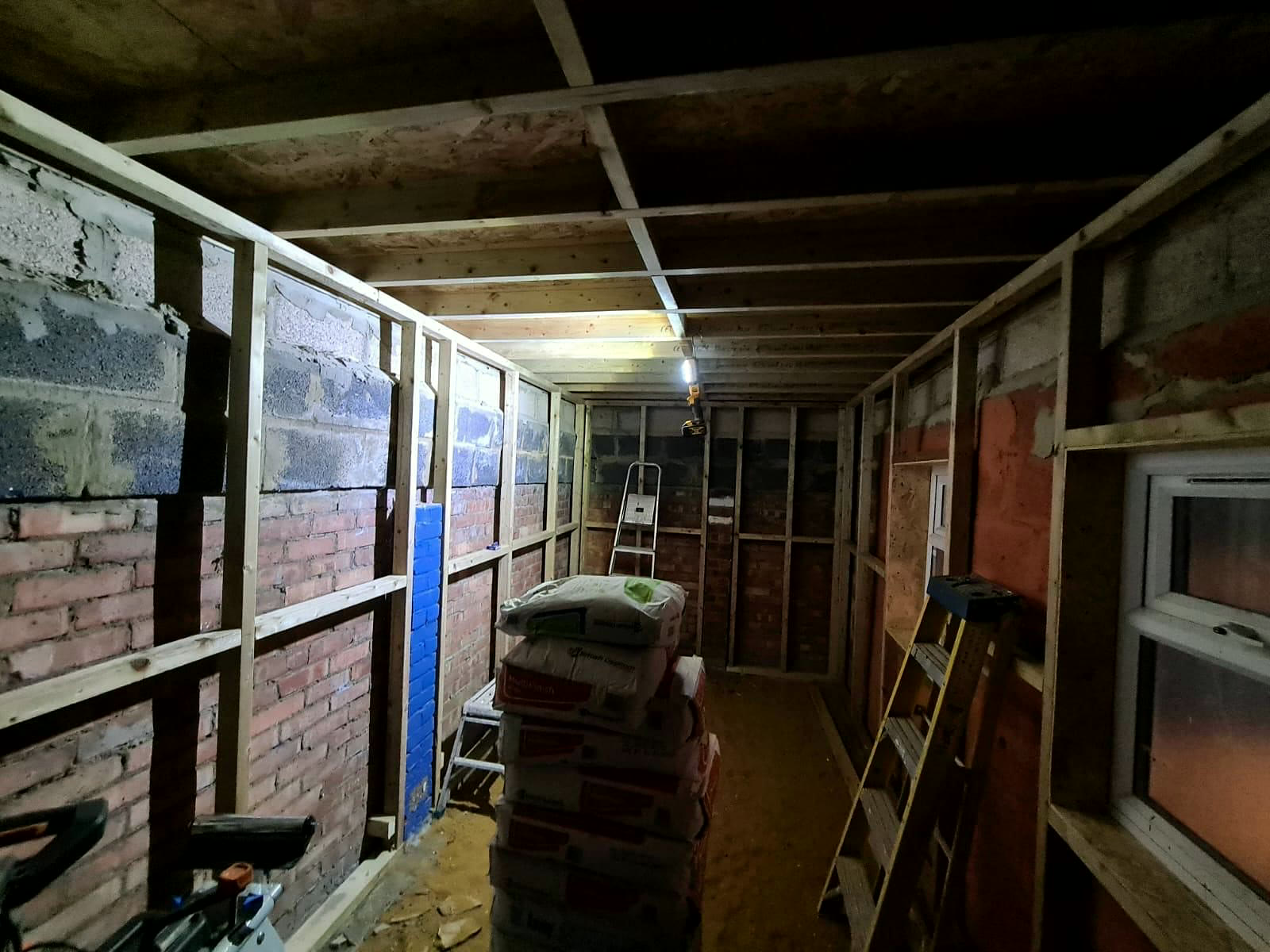 Extension interior: insulation and framing